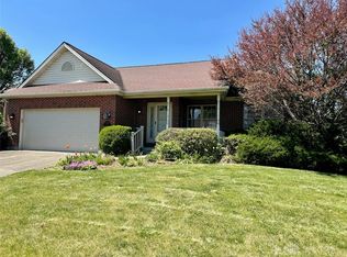 9825 Seward Rd, Fairfield, OH 45014