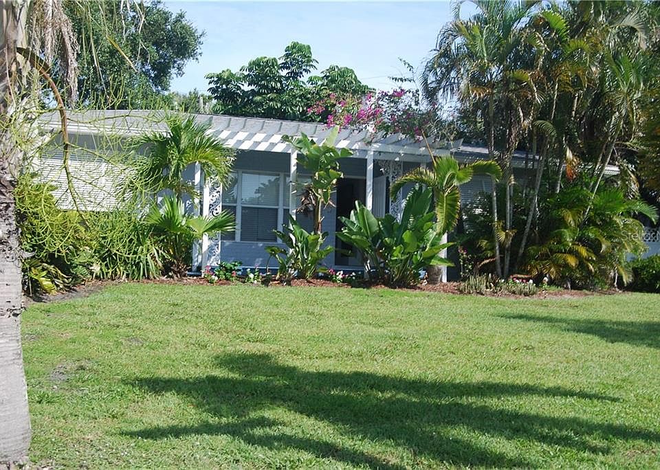 1st image of 2338 Saint Andrews Cir