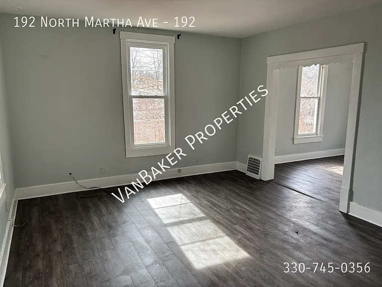 192 N Martha Ave #192 — Photo 6