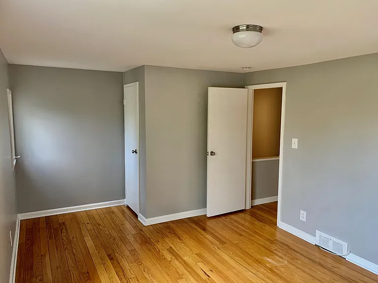 660 Graefield Ct — Photo 17