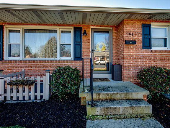 5th image of 251 Wyngate Dr