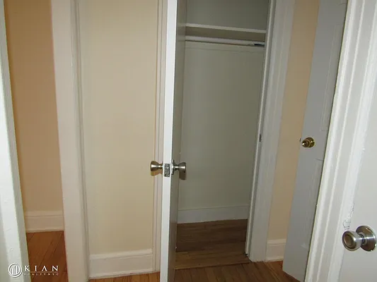 Rented by Kian Realty | media 35