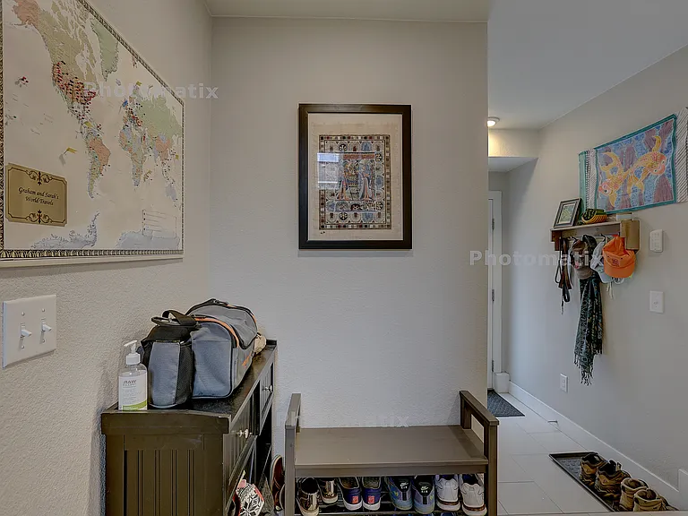 Foyer/entryway