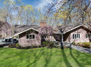 6 Yale Pl, Armonk, NY 10504