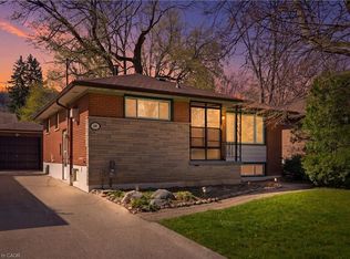 59 Purvis Dr, Hamilton, ON L8S 2S5