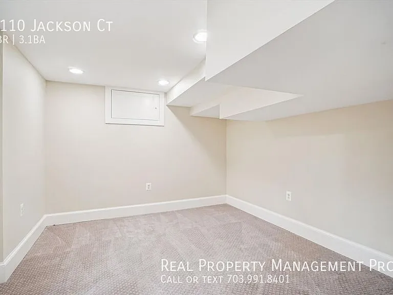 1110 Jackson Ct — Photo 24