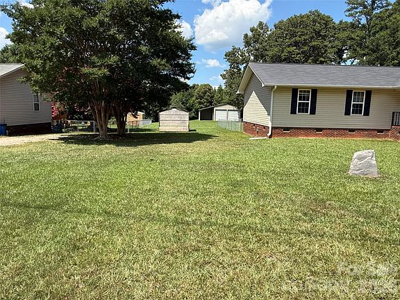 2nd image of 1066 Cameron Rd