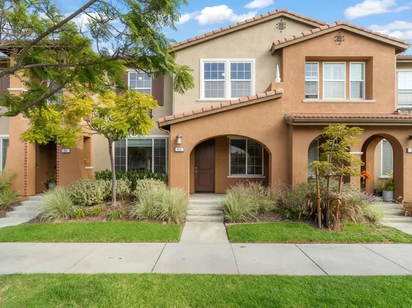 343 American River Ct, Oxnard, CA 93036