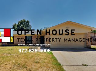 3145 Whisper Wood Ln, Bedford, TX 76021