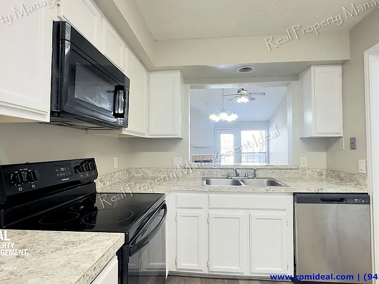 9601 Forest Ln #323 — Photo 10