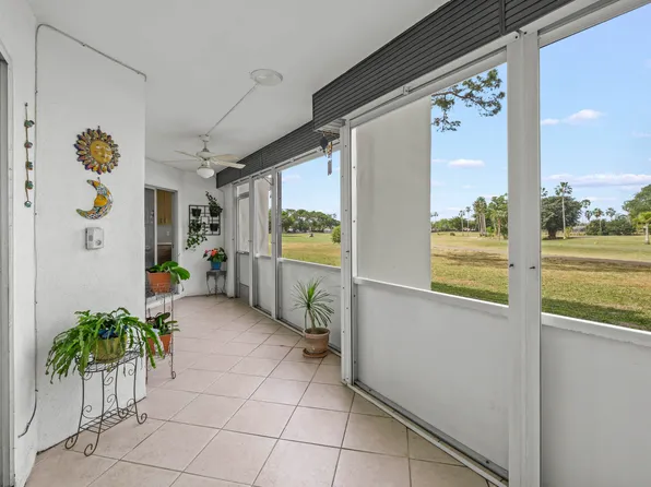 3871 Via Poinciana #104, Lake Worth, FL 33467