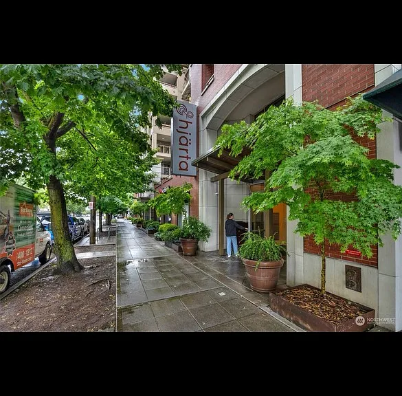 1530 NW Market St #405 — Photo 1