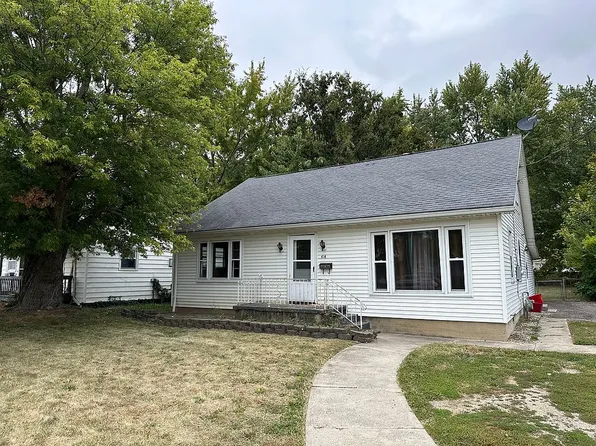 414 Defiance St, Wapakoneta, OH 45895