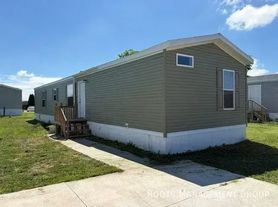 2300 E Philip Ave, North Platte, NE