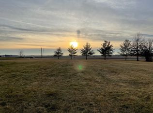 28 Falcon Pass, Camargo, IL