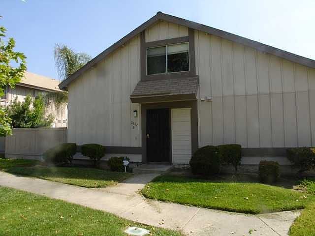 2nd image of 2842 Casey St