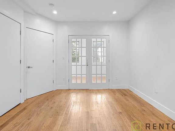4th image of 105 Troutman St #1F