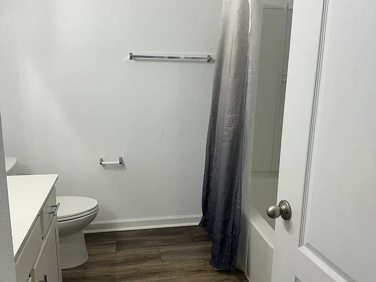 2nd Bathroom