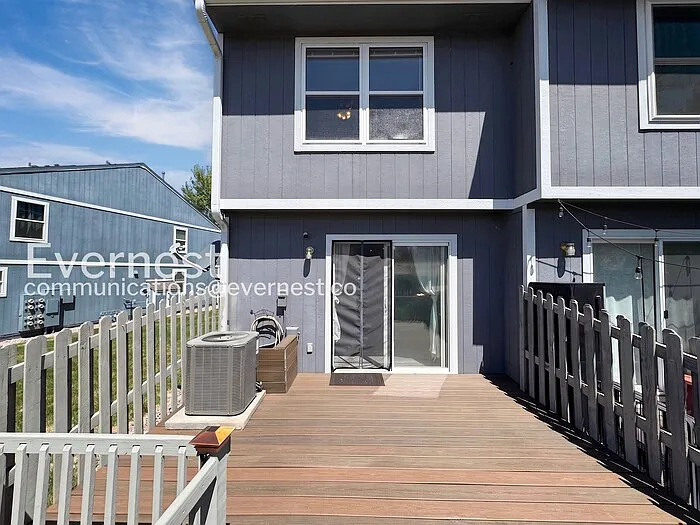 2040 Oakcrest Cir — Photo 24