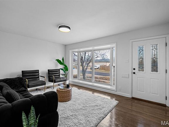 5th image of 36 Buckley Meadows Dr