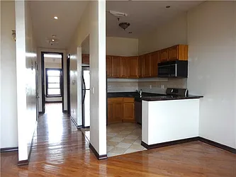 Rented by R New York