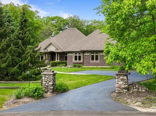 W4390 N Lake Shore Dr, Lake Geneva, WI 53147