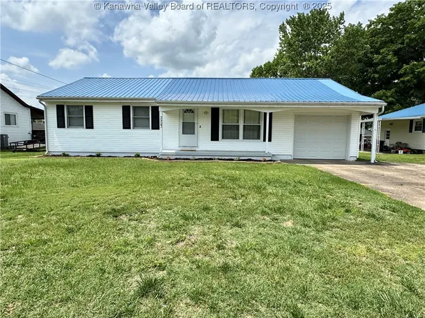 2923 Spruce Ave, Point Pleasant, WV 25550