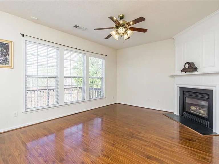 2880 Commonwealth Cir — Photo 7