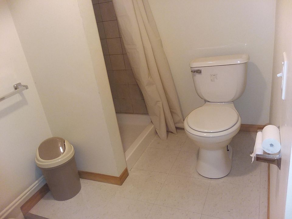 1st image of 1808 S 57th Ct