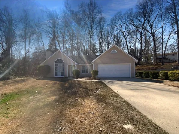 2721 Arctic Ct, Morrow, GA 30260