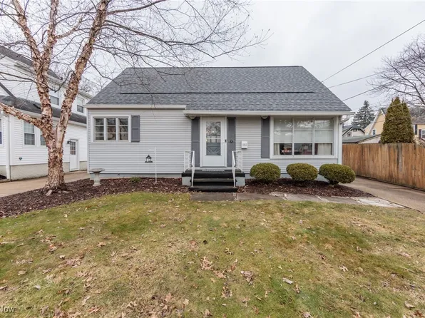 1952 14th St, Cuyahoga Falls, OH 44223