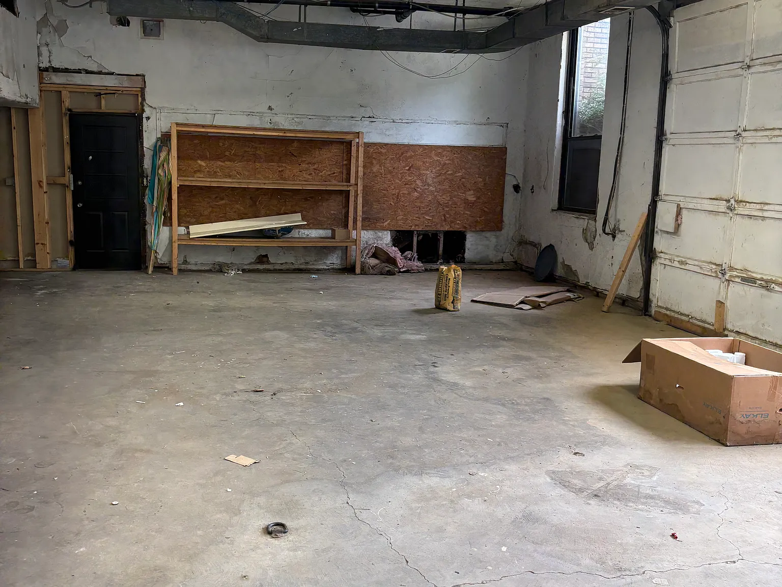 Studio, 921 sqft, $515 — Photo 2
