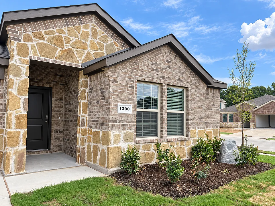 1300 Oak Orchard Ln #1