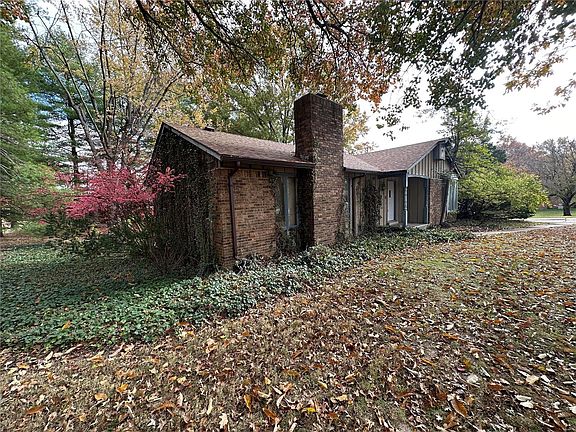 2nd image of 12698 Meadowdale Dr