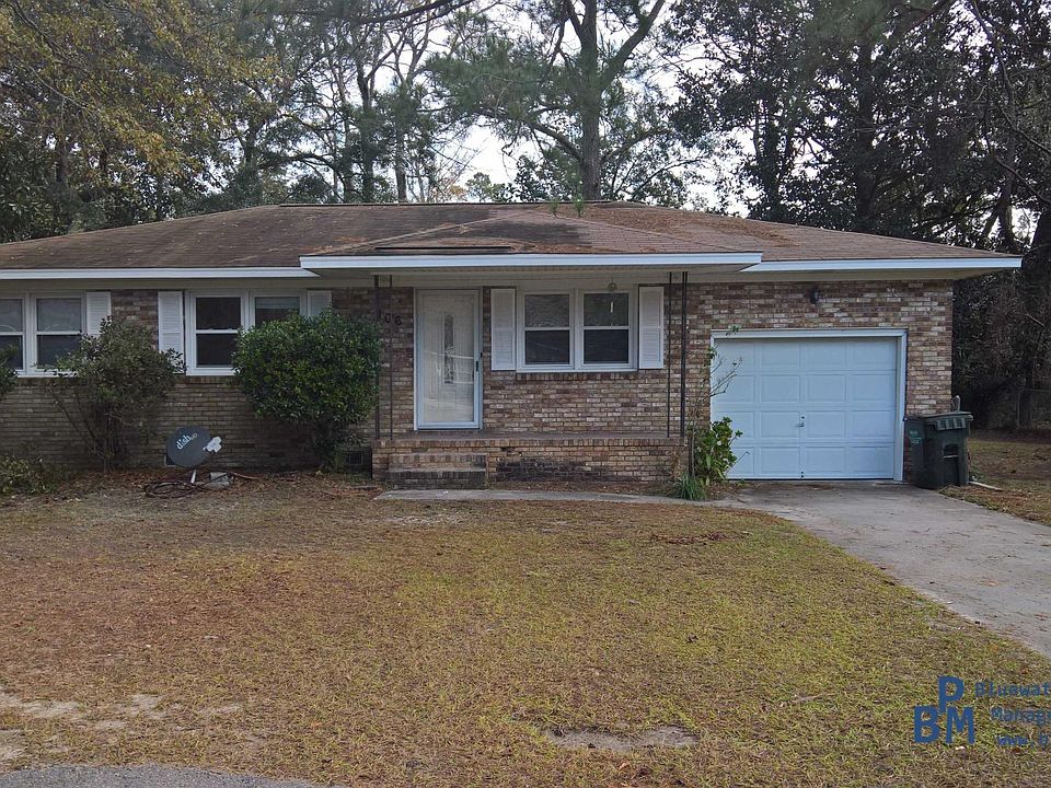 1st image of 106 Woodlawn Cir
