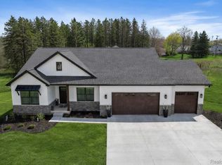 12854 Poppy Ln, Linden, MI
