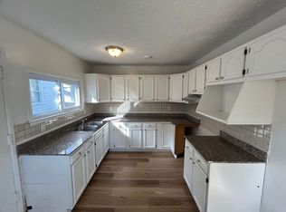 23799 Tuscany Ave, Eastpointe, MI 48021