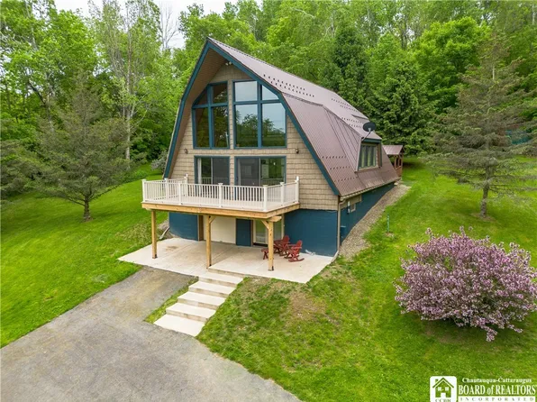 1581 Quaint Rd, Falconer, NY 14733