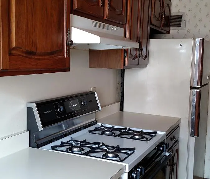 Kitchen Stove Area