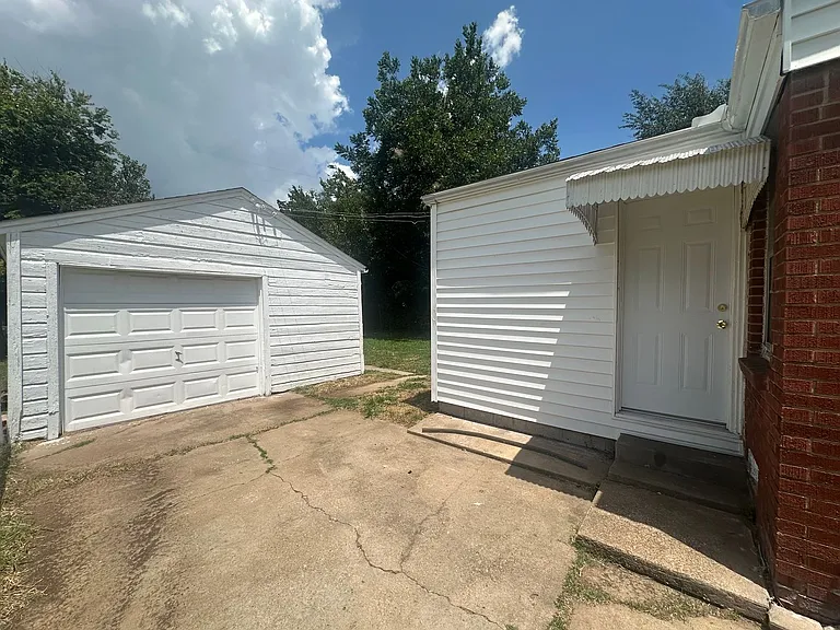 125 E Northrup Dr — Photo 5