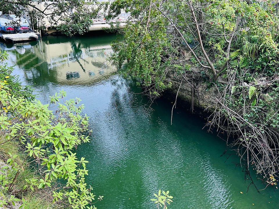 this unit is waterfront overlooking arch creek canal.