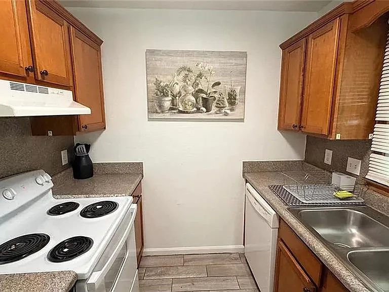 250 Mill Creek Pl — Photo 8