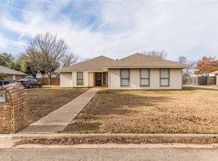 145 Bonham Dr, Hewitt, TX 76643