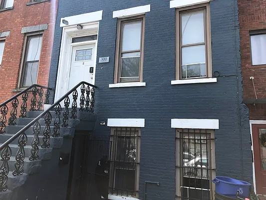 Rented by Compass | media 26