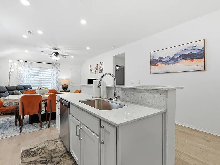 10904 Mason Dr — Photo 12