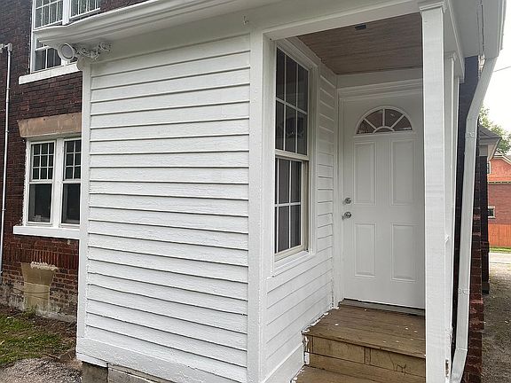 3rd image of 13106 Forest Hill Ave