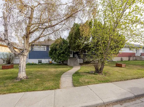 3023 N 13th Ave SW, Calgary, AB T3C 0V3