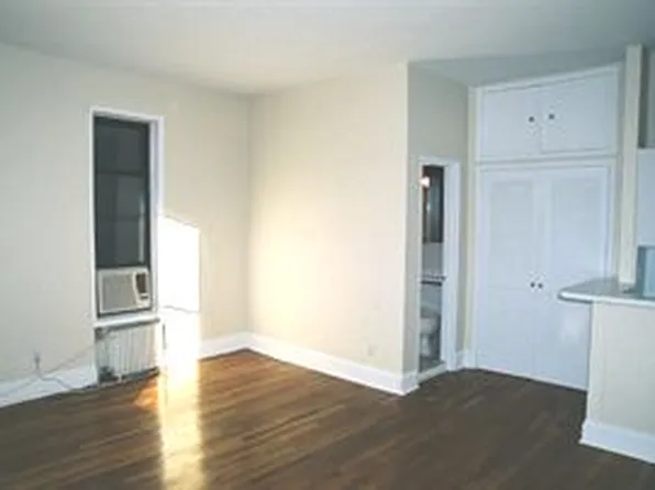 10 Bethune Street image 1 of 4