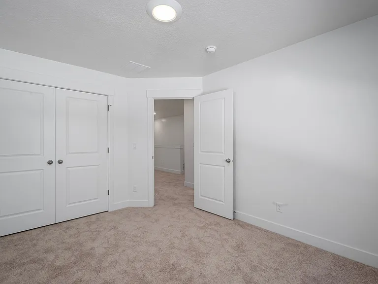 277 W 1150 N — Photo 14
