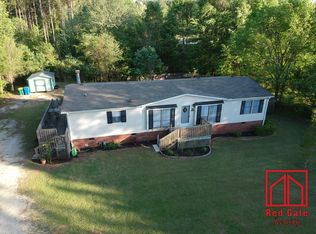422 Calhoun Rd E, Greenwood, SC 29646